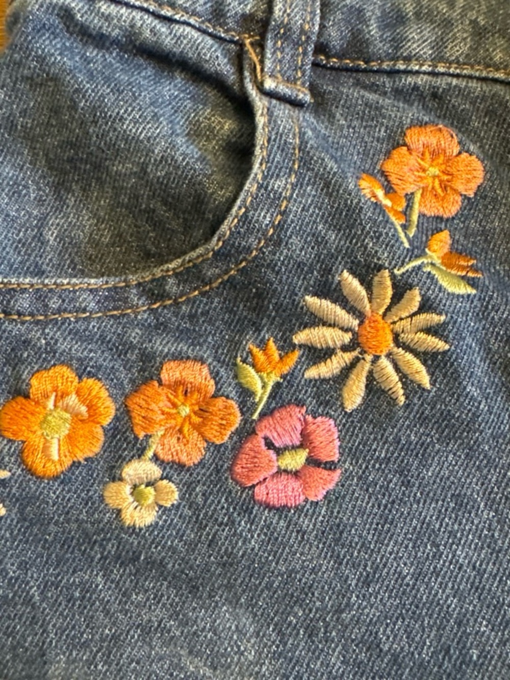 BNWT Princess Highway Daisy Emb Denim Short size 2 - Picture 3 of 4